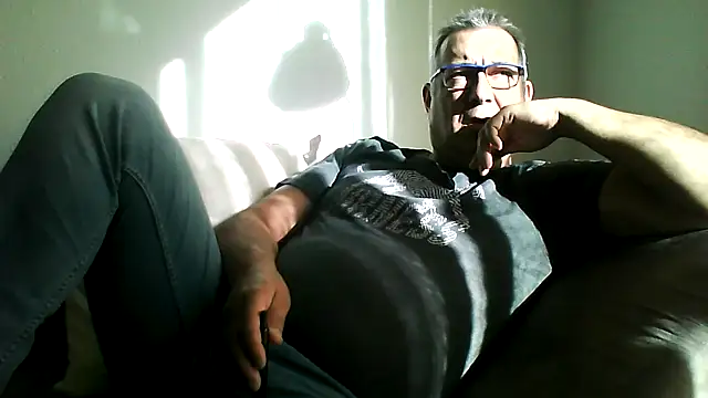 Soloyan online show from 11/17/25, 09:35