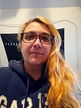 Thatonebinch online show from 05/01/26, 11:43