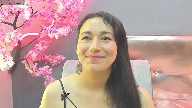 Snapshot of Elizabeth_bennett chatting on 07/14/26, 02:05 Elizabeth bennett online show from 07/14/26, 02:05