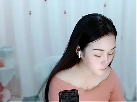 Amy-cnbaby online show from 05/20/26, 01:35