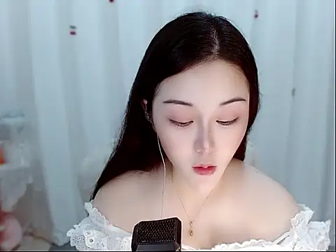Amy-cnbaby online show from 05/25/26, 01:27