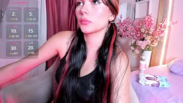 Snapshot of Aili_queen chatting on 05/25/26, 05:11 Aili queen online show from 05/25/26, 05:11