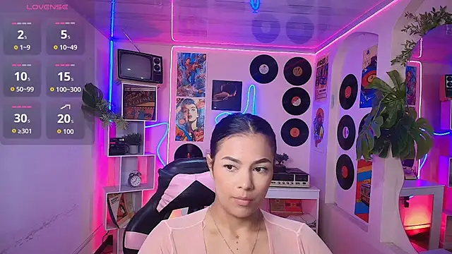 Snapshot of Duulce_mia chatting on 05/16/26, 11:20 Duulce mia online show from 05/16/26, 11:20