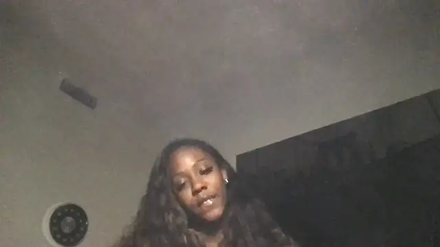 IvyLuxxxe online show from 04/30/26, 06:09