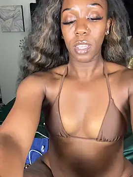 Snapshot of IvyLuxxxe chatting on 06/11/26, 03:14 IvyLuxxxe online show from 06/11/26, 03:14