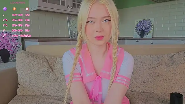 Chanelbayerr online show from 05/22/26, 06:33
