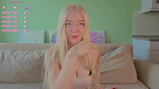 Chanelbayerr online show from 05/17/26, 04:34