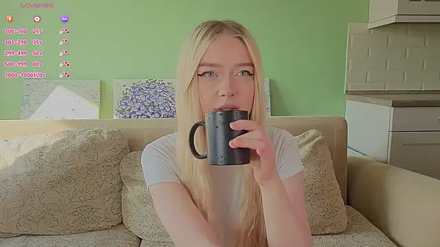 Chanelbayerr online show from 05/08/26, 03:10