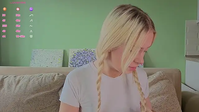 Chanelbayerr online show from 05/10/26, 05:11