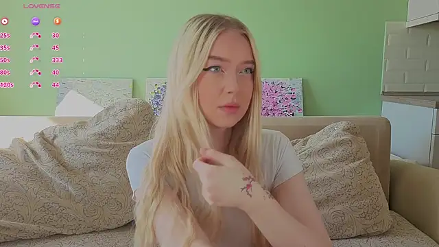 Chanelbayerr online show from 05/06/26, 03:21