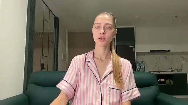 ScarlettBlank online show from 05/28/26, 10:26