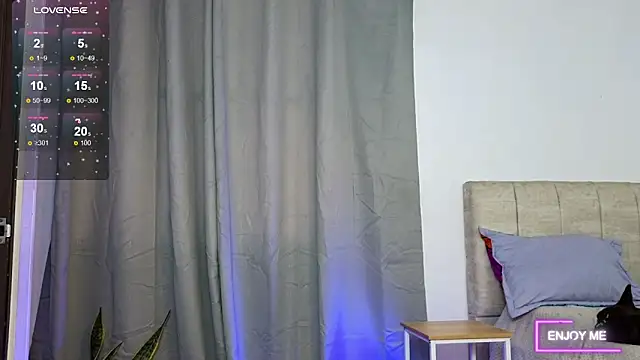 Snapshot of megangil_ chatting on 06/07/26, 01:38 megangil online show from 06/07/26, 01:38