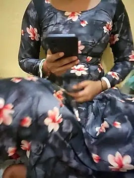 Snapshot of Seema_yadav01 chatting on 05/06/26, 05:00 Seema yadav01 online show from 05/06/26, 05:00