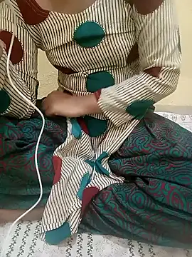 Snapshot of Seema_yadav01 chatting on 05/31/26, 05:13 Seema yadav01 online show from 05/31/26, 05:13