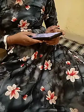 Seema yadav01 online show from 07/17/26, 05:15