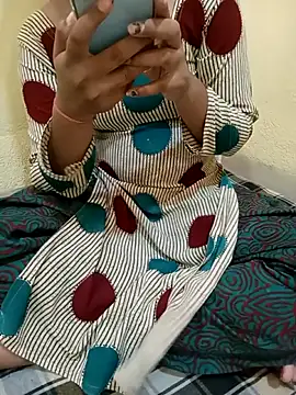 Snapshot of Seema_yadav01 chatting on 06/07/26, 06:07 Seema yadav01 online show from 06/07/26, 06:07