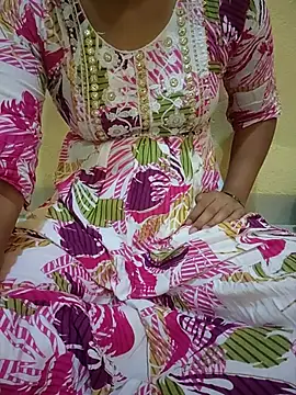 Snapshot of Seema_yadav01 chatting on 05/07/26, 05:01 Seema yadav01 online show from 05/07/26, 05:01
