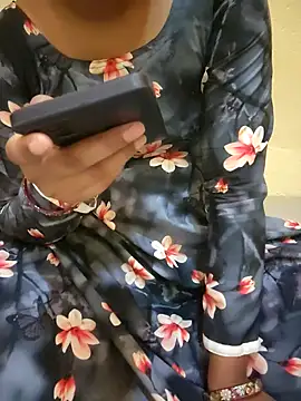Snapshot of Seema_yadav01 chatting on 05/11/26, 05:42 Seema yadav01 online show from 05/11/26, 05:42