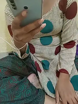 Snapshot of Seema_yadav01 chatting on 06/10/26, 05:08 Seema yadav01 online show from 06/10/26, 05:08
