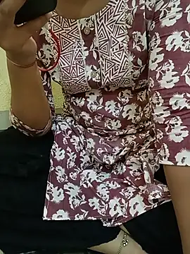 Seema yadav01 online show from 06/27/26, 05:13