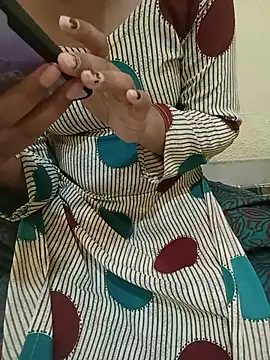 Seema yadav01 online show from 07/04/26, 05:36