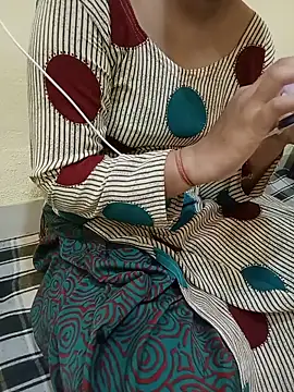 Snapshot of Seema_yadav01 chatting on 06/15/26, 05:29 Seema yadav01 online show from 06/15/26, 05:29