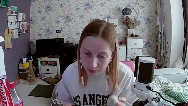 DeidraMeja online show from 05/28/26, 09:17