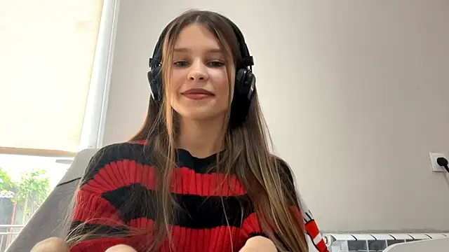 SerafinaAreizaga online show from 06/10/26, 09:54