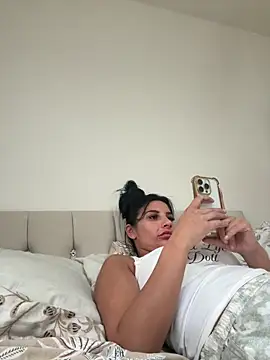 Snapshot of Miss_juicybabes chatting on 06/16/26, 06:52 Miss juicybabes online show from 06/16/26, 06:52