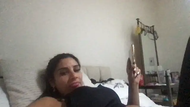 Snapshot of Miss_juicybabes chatting on 05/03/26, 08:23 Miss juicybabes online show from 05/03/26, 08:23