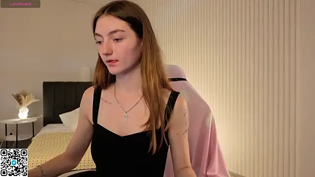 Valenora1 online show from 08/02/26, 11:19