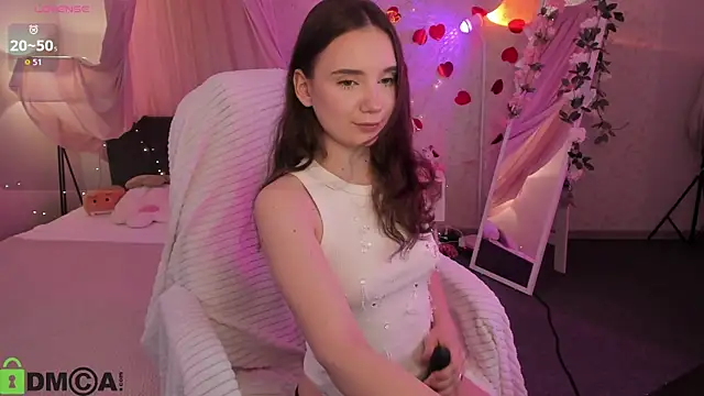 Snapshot of Elvienne chatting on 07/10/26, 03:39 Elvienne online show from 07/10/26, 03:39