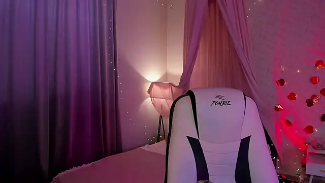 Snapshot of Elvienne chatting on 07/11/26, 03:07 Elvienne online show from 07/11/26, 03:07
