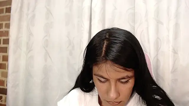 ailyn-29 online show from 05/09/26, 12:14