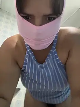 Emma bom online show from 05/19/26, 07:32