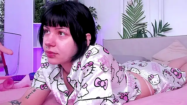 Ashley Alt online show from 06/29/26, 06:42