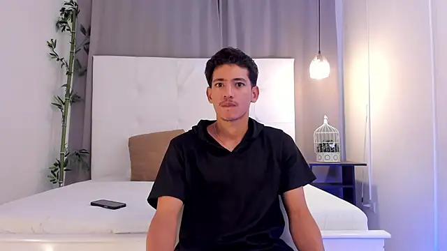 Alejo-and-Thiago online show from 07/06/26, 12:23