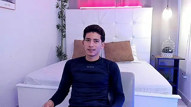 Alejo-and-Thiago online show from 06/18/26, 12:10