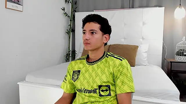 Alejo-and-Thiago online show from 06/22/26, 12:24
