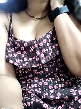 Snapshot of wow_vasavi chatting on 06/09/26, 04:41 wow vasavi online show from 06/09/26, 04:41