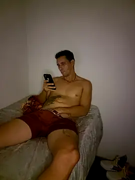 Leandro flores92 online show from 05/03/26, 03:11