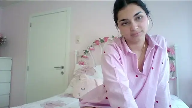 yourbella37 online show from 05/20/26, 06:49