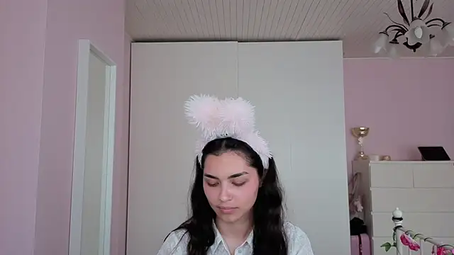 yourbella37 online show from 05/29/26, 06:47