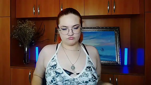 Snapshot of RinaRiii chatting on 07/17/26, 12:02 RinaRiii online show from 07/17/26, 12:02