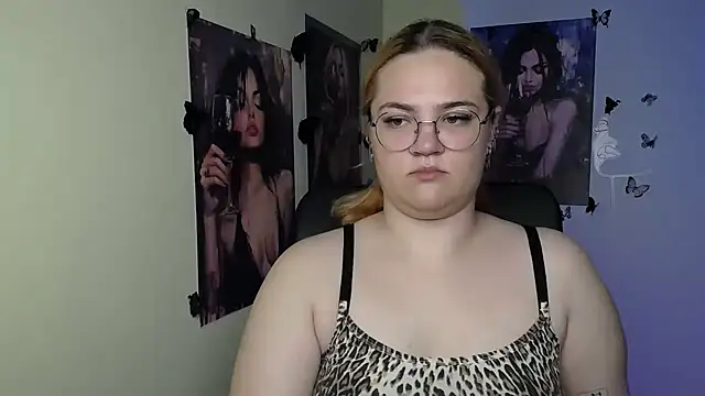 RinaRiii online show from 06/11/26, 06:05