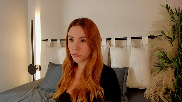Snapshot of _zoe_3 chatting on 05/19/26, 12:45 zoe 3 online show from 05/19/26, 12:45