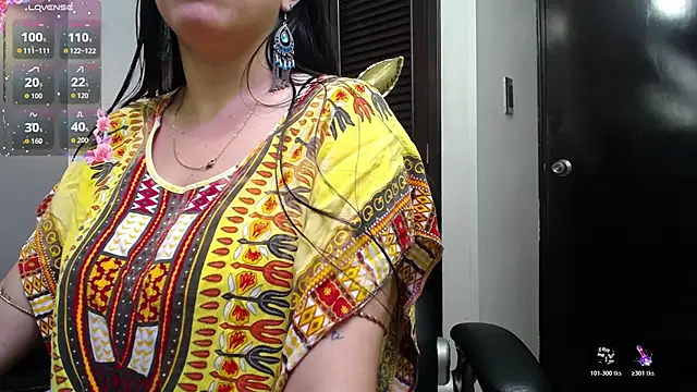 Snapshot of _tamara_priya_ chatting on 05/15/26, 12:03 tamara priya online show from 05/15/26, 12:03