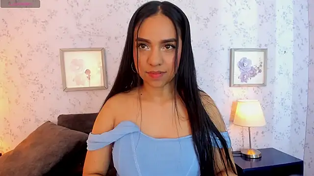 Snapshot of Dulcerouss__ chatting on 05/06/26, 11:47 Dulcerouss online show from 05/06/26, 11:47