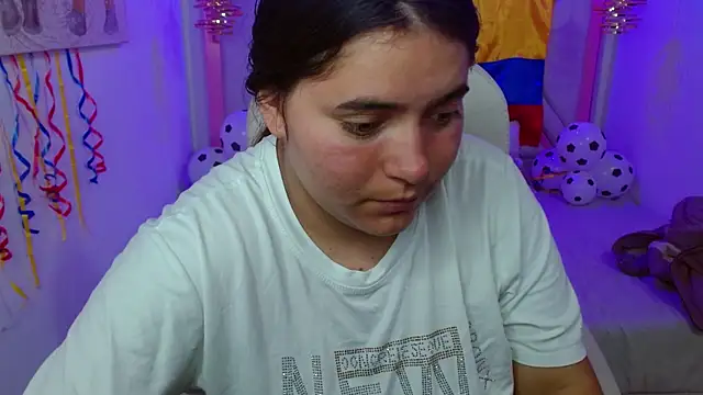 Laurha  online show from 06/29/26, 07:57