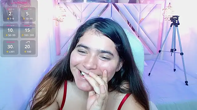 Laurha  online show from 07/21/26, 07:37